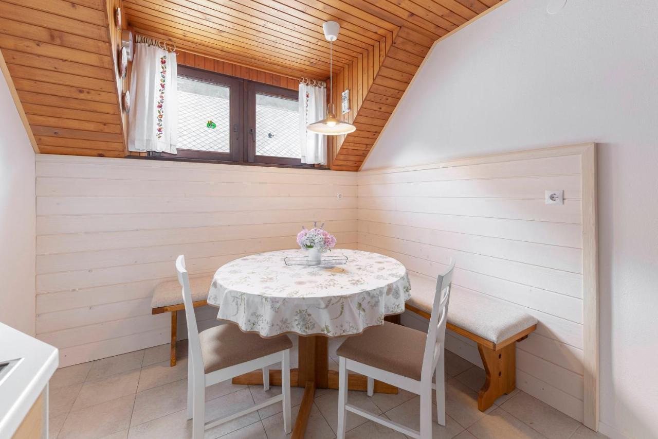 Apartma Mikelj Bohinj ภายนอก รูปภาพ